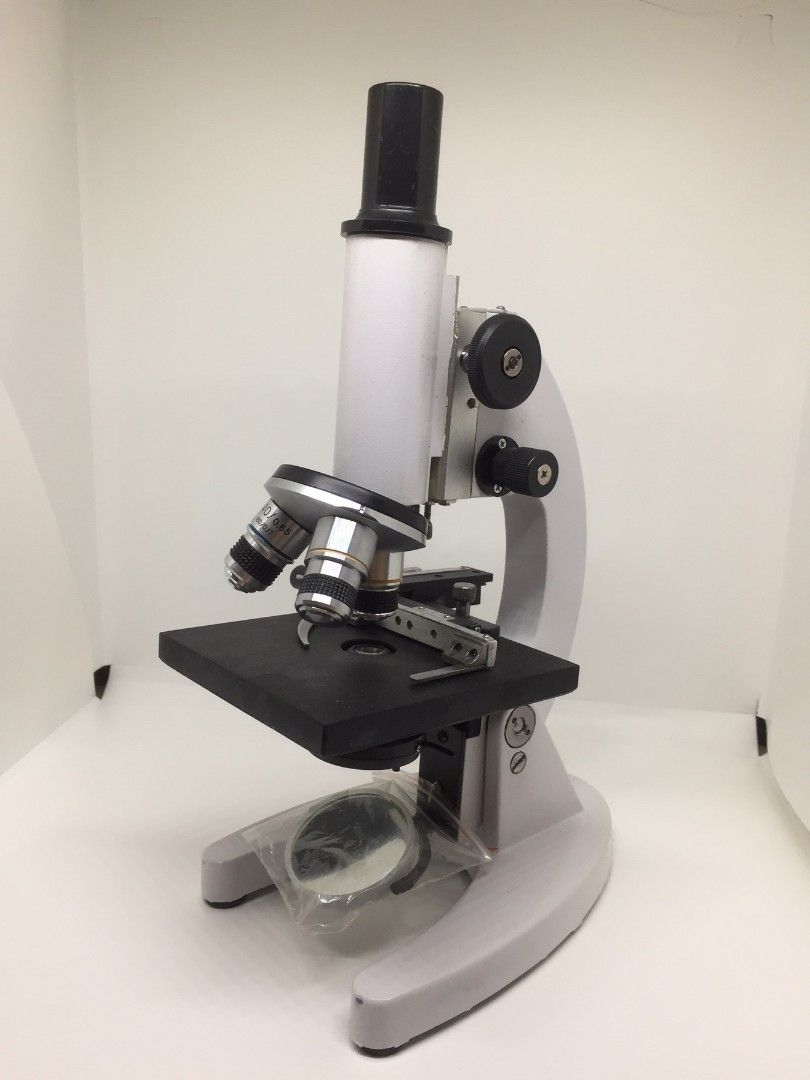 Microscope (working) (Category: Medical Supplies & Tools) located in Angono. Submitted by proginosko (Listing ID 1394024316, Image 1). Description: Microscope for sale - working; no issues - with box - bought at a medical supply store in Manila - magnifications are 10x, 40x, and 100x - used by my sister for 3-4x for her biology course at PUP - included ang cover glass sa photo - price: P5,500.