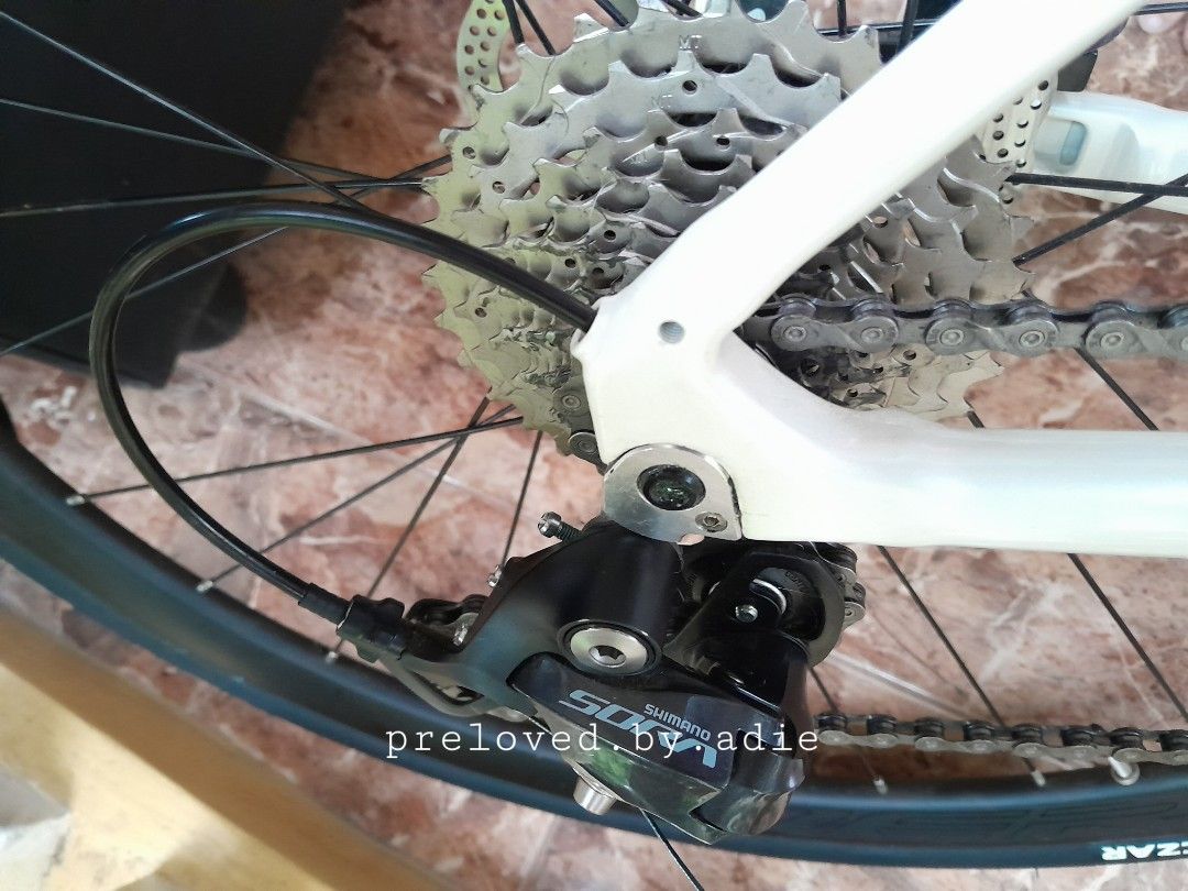 MountainPeak Expert T3000 (Category: Bicycles) located in Bauan. Submitted by gmsndvl (Listing ID 1392049233, Image 3). Description: Hello! Selling this for a friend MountainPeak Expert T3000 ✅️ Aero Frame Alloy; Fork alloy disc brake Size : 42/XS ✅️ Integrated Dropbar Alloy ✅️ Fully internal cabling ✅️ Thru Axle Front and Rear ✅️ Shimano Sora Sprocket ✅️ Shimano Sora RD ✅️ Shimano Sora FD ✅️ Shimano Sora STI 2x9s ✅️ Prowheel Crankset 2x 34T/50T 