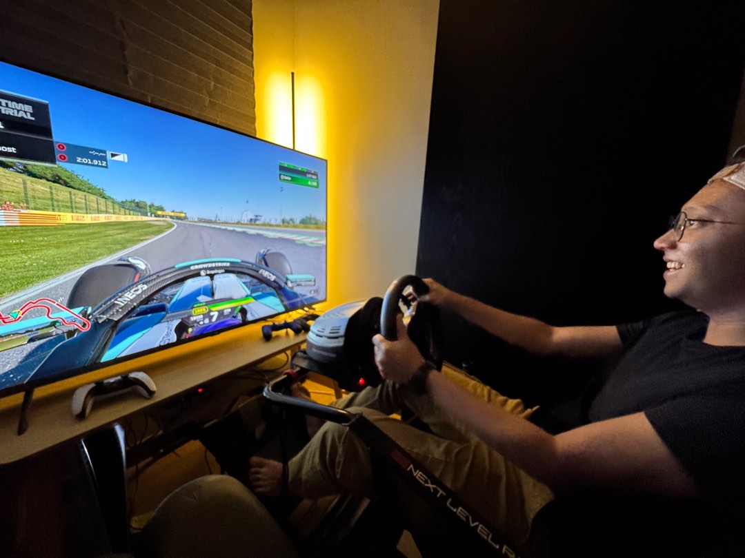 Next Level Racing Seat with Thrustmaster T300 GT, Video Gaming, Gaming ...