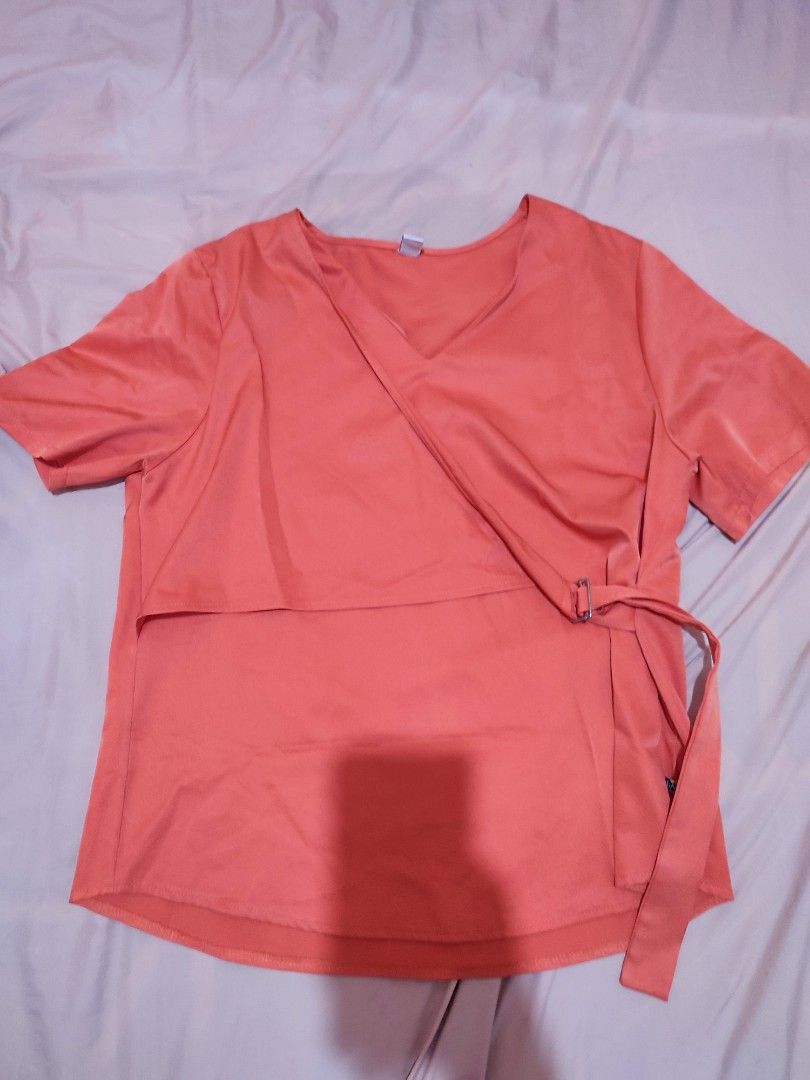 Original Large Bayo Orange Blouse (Category: Blouses) located in Taguig. Submitted by favoredpreloved (Listing ID 1394084271, Image 3). Description: Corporate or semi-fomal blouse.