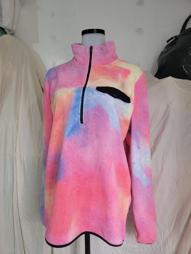 PACSUN | Galaxy Hoodie (Category: Longsleeves) located in Baguio. Submitted by crlljms_selection (Listing ID 1394084894, Image 3). Description: M on tag ♡ Brand new.