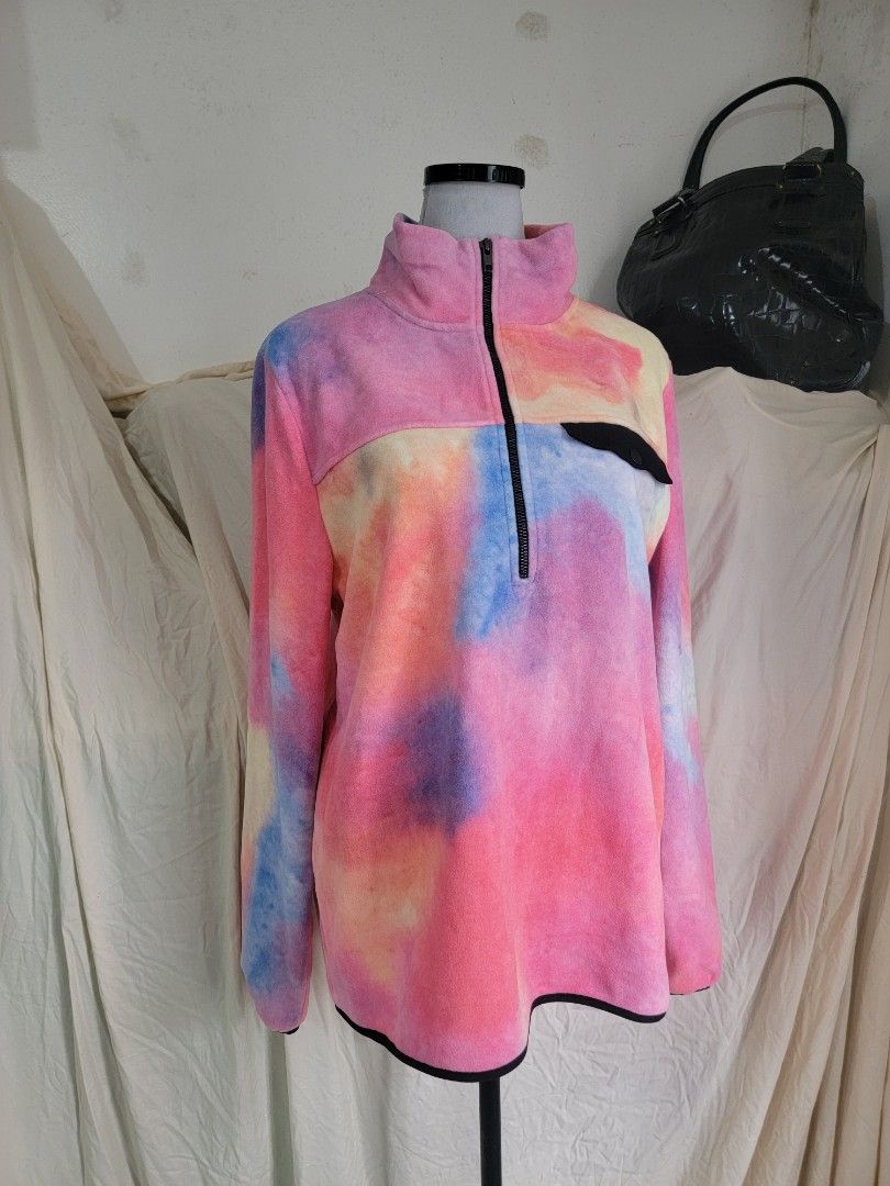 PACSUN | Galaxy Hoodie (Category: Longsleeves) located in Baguio. Submitted by crlljms_selection (Listing ID 1394084894, Image 1). Description: M on tag ♡ Brand new.