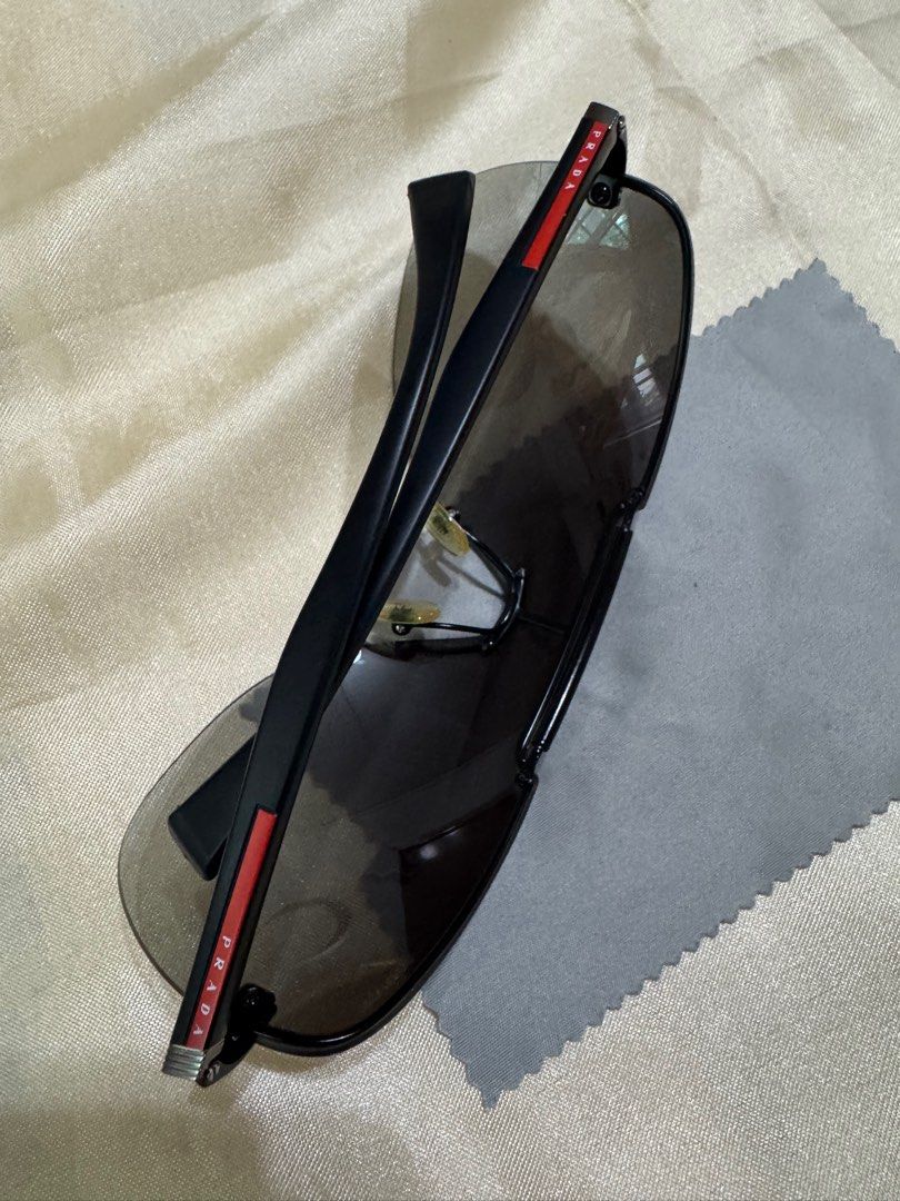 Prada (Category: Sunglasses & Eyewear) located in Singapore. Submitted by jiyangwang (Listing ID 1394032393, Image 3). Description: Authentic Unisex Made in Italy 🇮🇹 .
