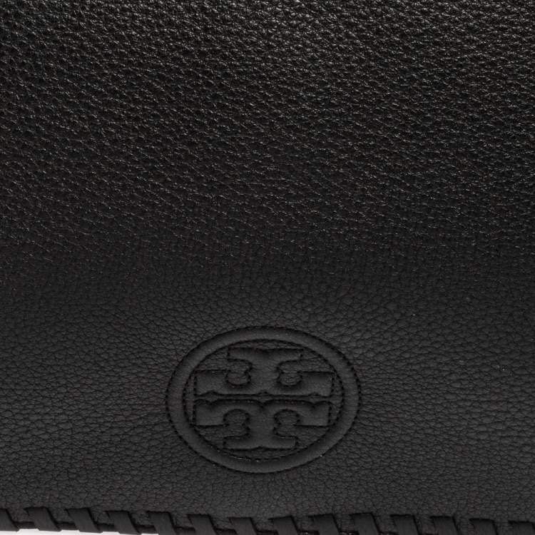 Tory Burch Marion Chain Bag (Category: Luxury Bags & Wallets) located in Manila. Submitted by babylove.13 (Listing ID 1394027581, Image 2). Description: Looks new not laspag 😍 Authentic original 💯 in pristine condition fyi, super gold hardwares actual •no haggle soafer nice•.
