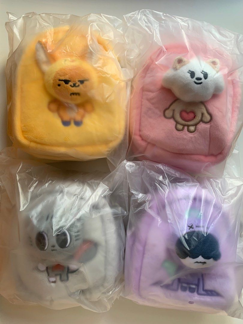 TXT日本限定PPLLUBATU FINDING MOA MULTI POUCH TXT TOMORROW X TOGETHER PPULBATU POP UP JAPAN MULTI POUCH