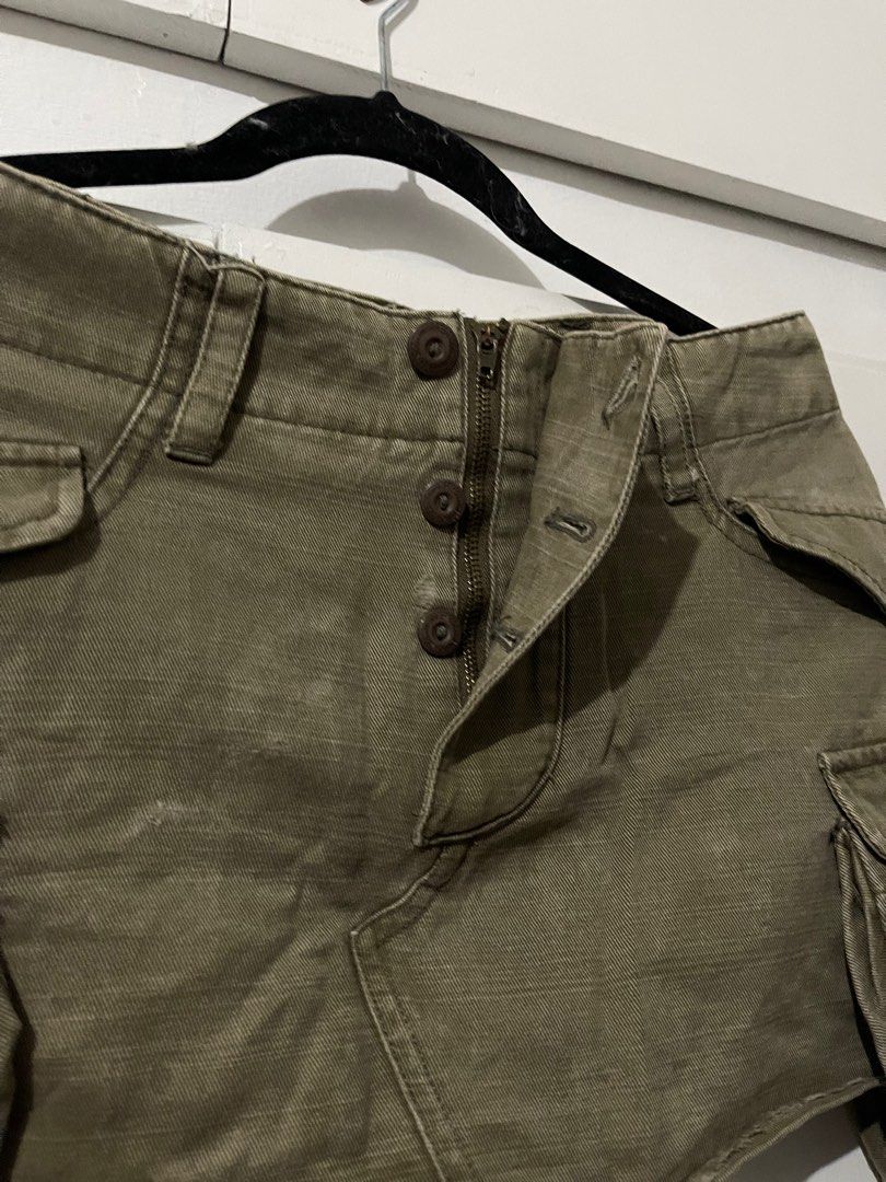 Vintage Green Cargo mini skirt (Category: Skirts) located in Angeles City. Submitted by brainselle (Listing ID 1394196451, Image 3). Description: super nice hard denim S:27-28 L: 11" Mod Jnt.