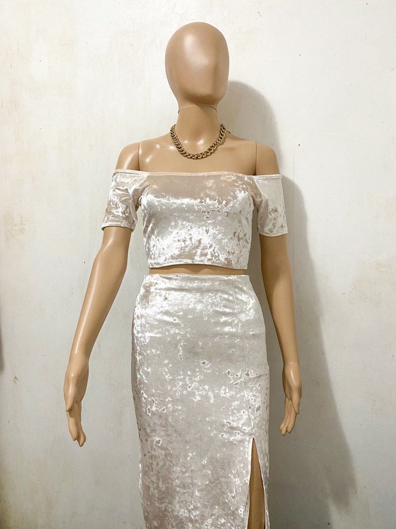White Beige Suede / Velvet Coordinates (Category: Sets or Coordinates) located in Manila. Submitted by passmystyle (Listing ID 1394176530, Image 1). Description: •Good for XS to Small figures .
