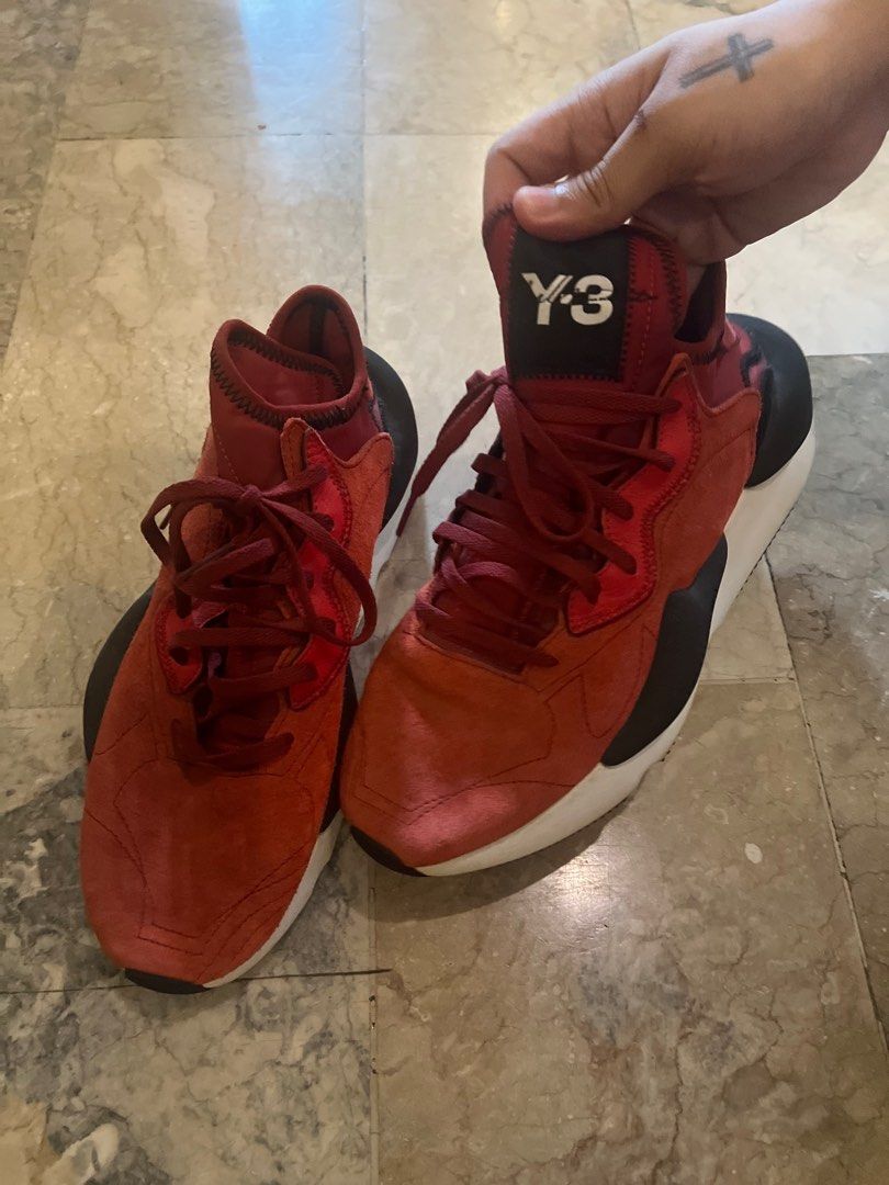 Y3 SNEAKER LUSH RED ROJO (Category: Casual Shoes) located in Paranaque City. Submitted by melsdeclutters (Listing ID 1394070677, Image 2). Description: SIZE 43.5 EURO.