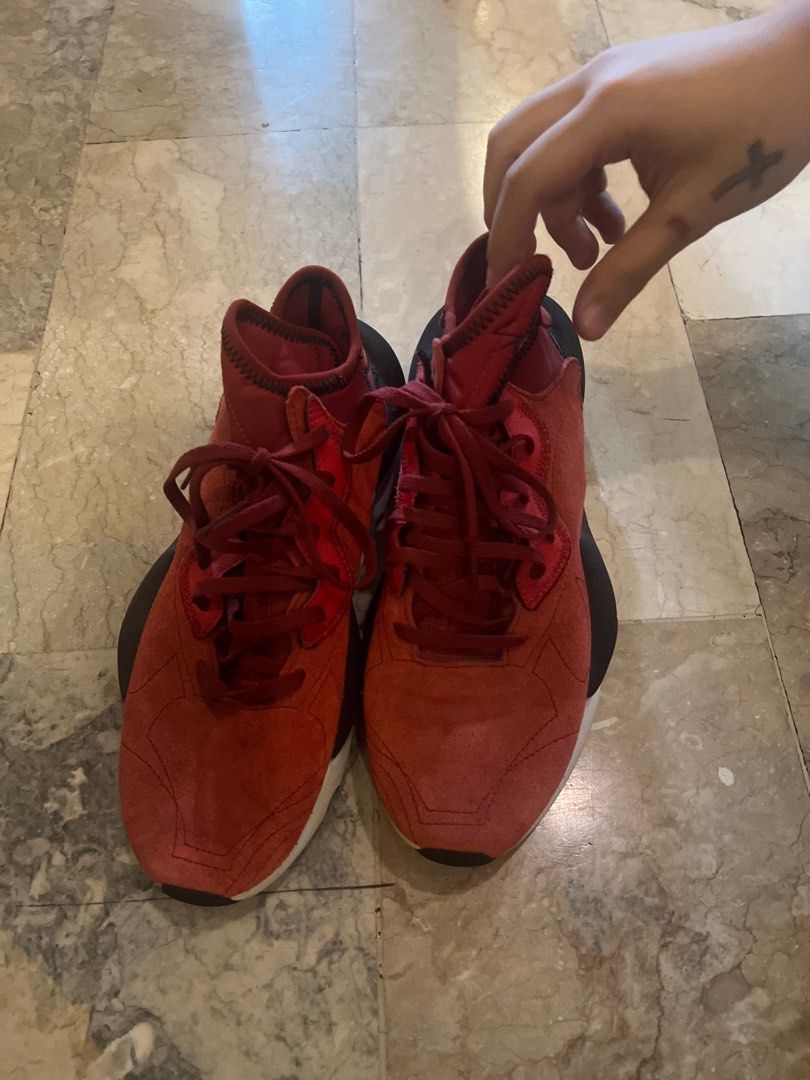 Y3 SNEAKER LUSH RED ROJO (Category: Casual Shoes) located in Paranaque City. Submitted by melsdeclutters (Listing ID 1394070677, Image 1). Description: SIZE 43.5 EURO.