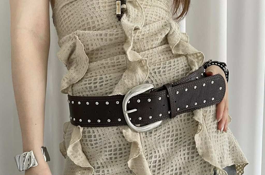 Z4RA style NO BRAND y2k studded silver hardware thick black leather belt | Studs rivets grommets punk thick buckle wide cowboy western black belt | ahs pinterest fall 2025 grunge alt alternative mcbling emo goth 2000s mcbling gorpcore tags: zara (Category: Belts) located in Quezon City. Submitted by redumbrella02 (Listing ID 1394124285, Image 1). Description: .