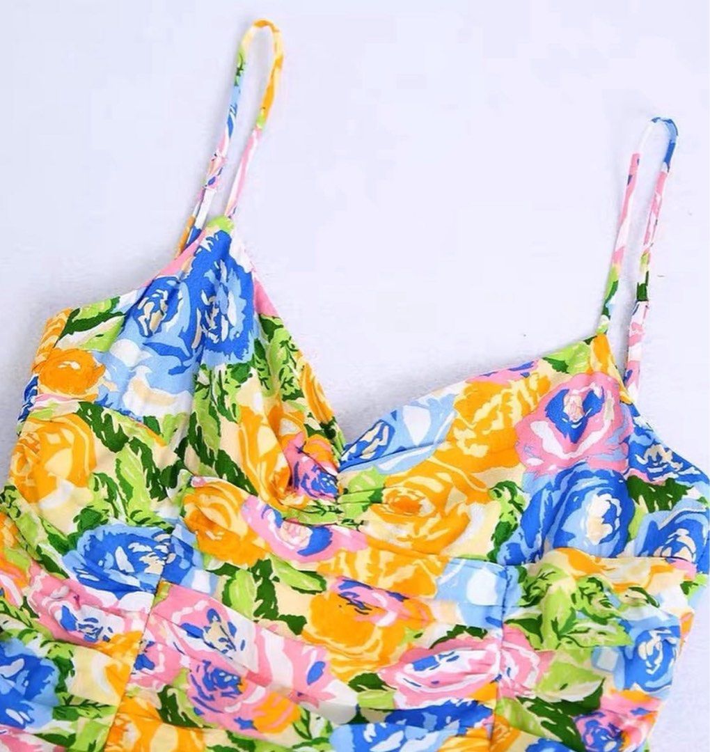 Zara Garden Bloom Draped Mini Dress (Category: Dresses) located in Cebu City. Submitted by vanitygurl (Listing ID 1394145946, Image 3). Description: Best fit with XXS - XS.