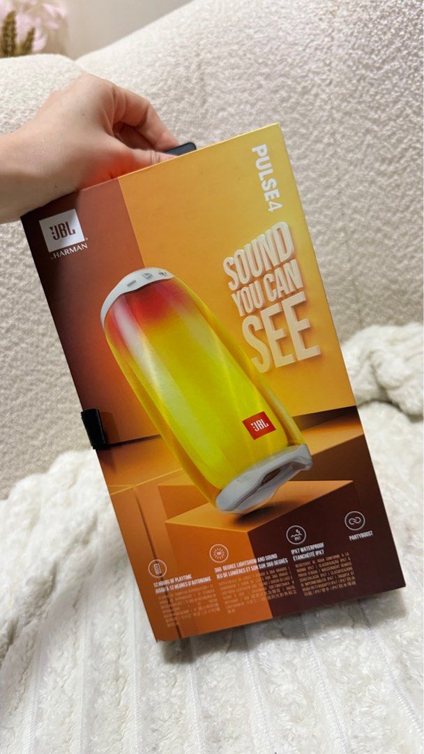 Authentic JBL Pulse 4 Original (Category: Soundbars, Speakers & Amplifiers) located in Pasig City. Submitted by maliashoppingaccount (Listing ID 1394350832, Image 3). Description: SRP P11,999.