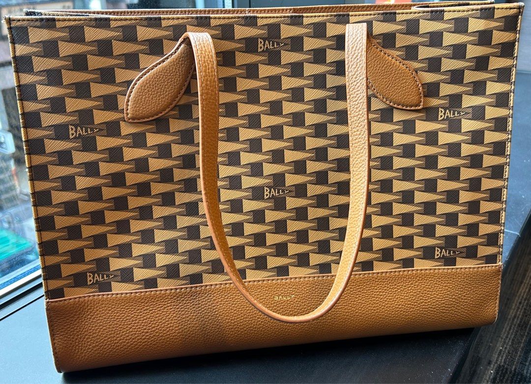 Bally Pennant Tote (Category: Luxury Bags & Wallets) located in Pasig City. Submitted by ortigasseller (Listing ID 1394276729, Image 1). Description: Negotiable.