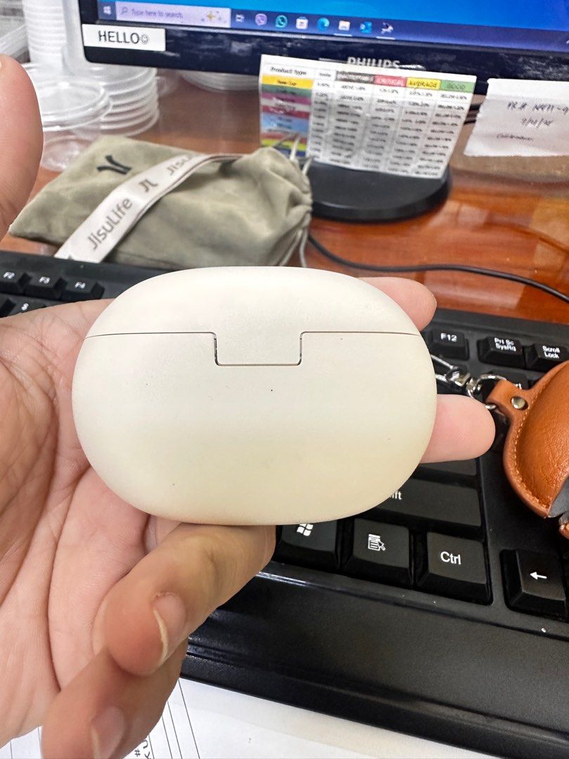 Beats Studio Buds Plus (Category: Earphones) located in Manila. Submitted by markzuniga04557 (Listing ID 1394206908, Image 2). Description: Brought this 10k on orange app, lightly used with case and box no issue. RFS change to airpods. .
