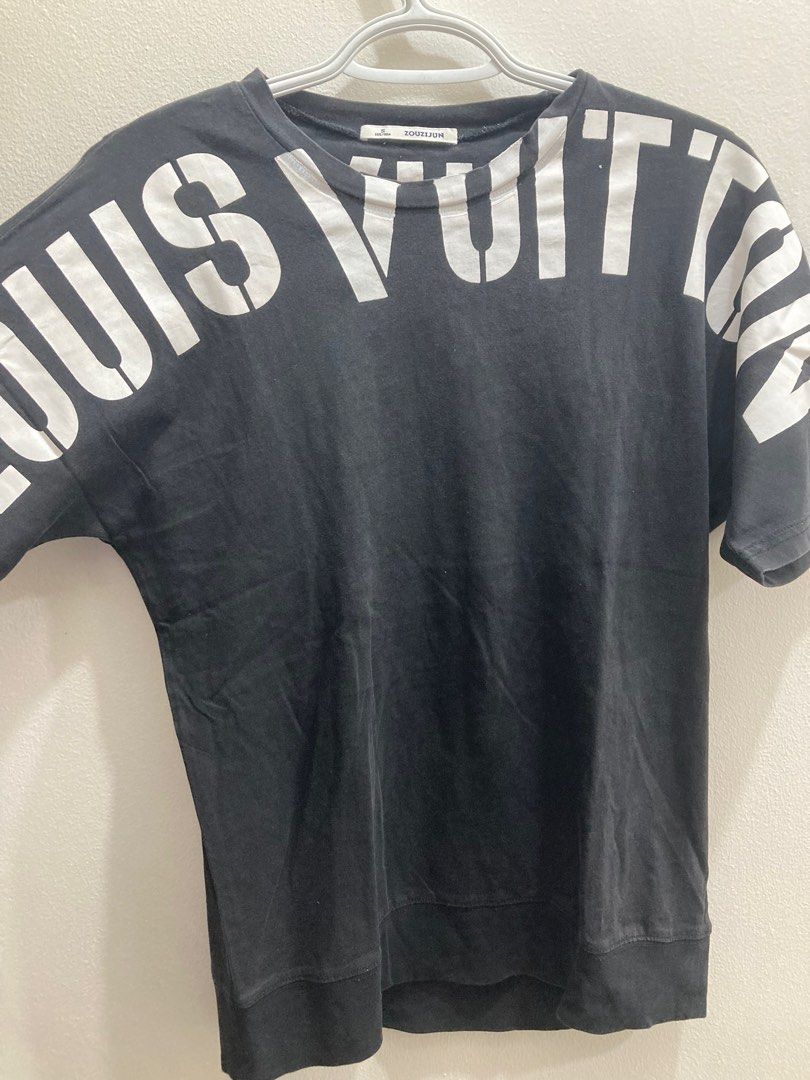 Black shirt (Category: Tshirts & Polo Shirts ) located in Quezon City. Submitted by revph (Listing ID 1394375338, Image 1). Description: .