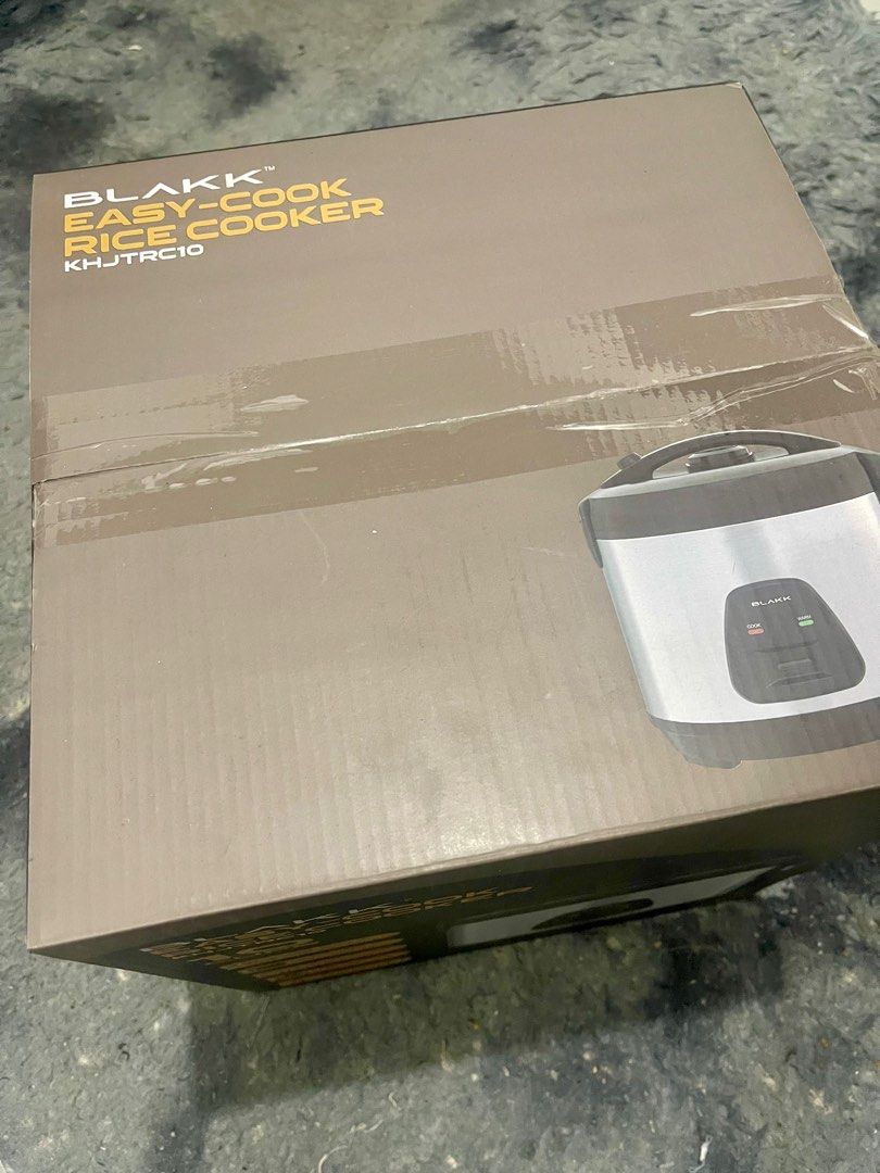 BLAKK Easy RICE COOKER 10 Cups (Category: Cookers) located in Quezon City. Submitted by greghiryu (Listing ID 1394302386, Image 2). Description: BRAND NEW BLAKK RICE COOKER 10 CUPS msg me 0916-5775-333 Calamba City .