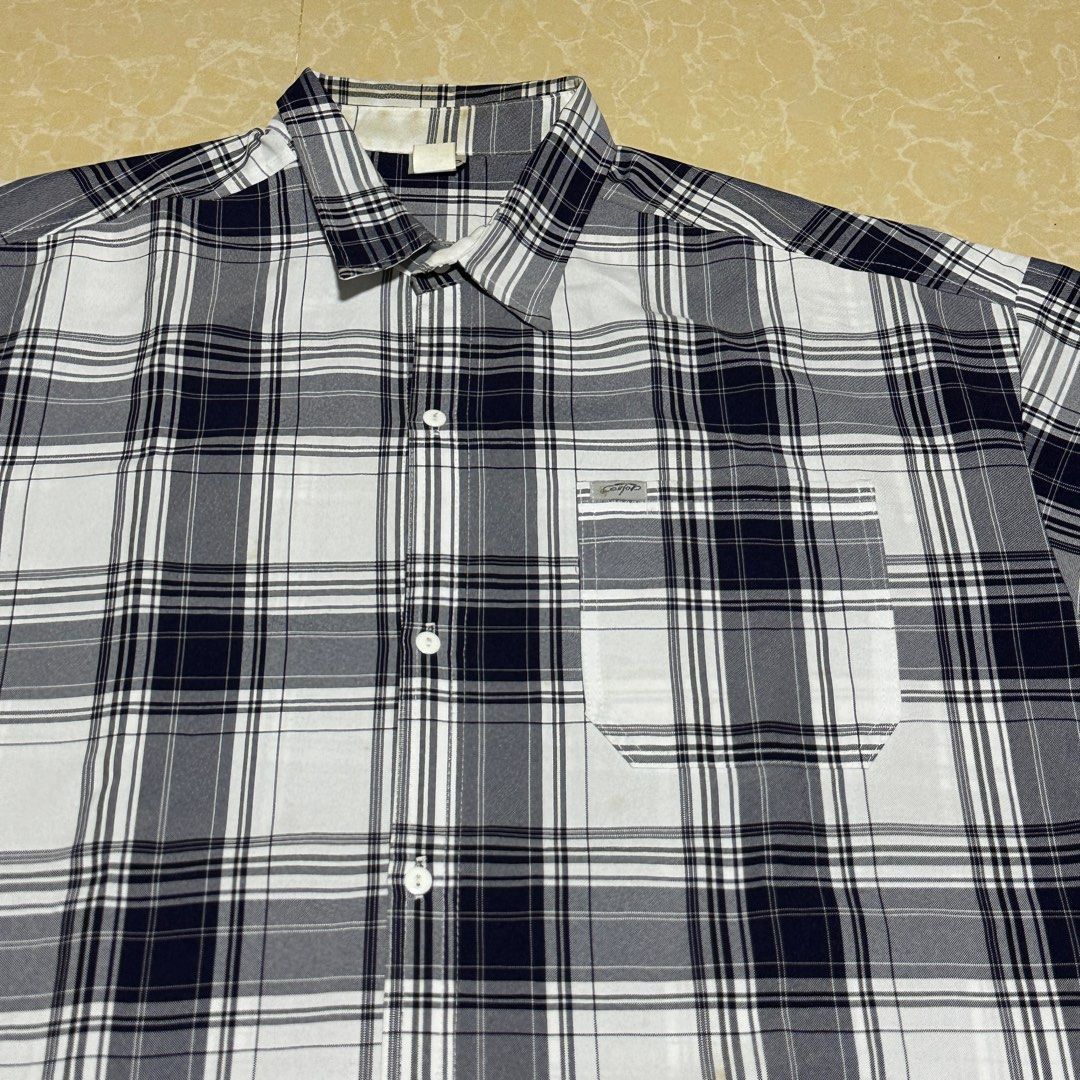 Caltop Polo (Category: Tshirts & Polo Shirts ) located in Marilao. Submitted by gotemph (Listing ID 1394268073, Image 2). Description: Size 7X 31x33 No Issue.