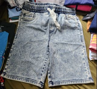(Category: ) located in . Submitted by loca93 (Listing ID 1394235110, Image 1). Description: .