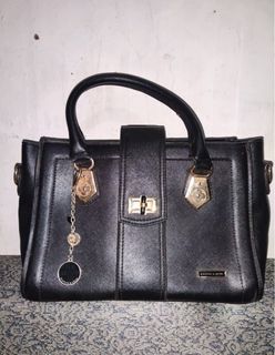 (Kategori: ) berada di . Dikirim oleh dee_cluttered (ID iklan 1394273233, Gambar 1). Deskripsi: .