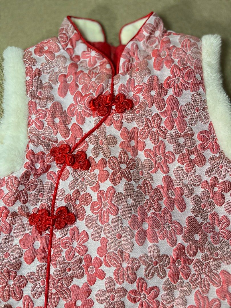 Chinese Costume 4-5 years old (Category: Babies & Kids Fashion) located in San Carlos. Submitted by recherish (Listing ID 1394273452, Image 2). Description: Used only once No return no exchange. All sales are final. Payment via GCash. No COD, payment prior to delivery. Shipping Fees c/o Buyer. Delivery via J&T.