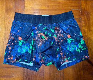 （分類：）位於 。 由 UnderCollection 提交（商品編號 1394352786，圖片 1）。簡介： 。