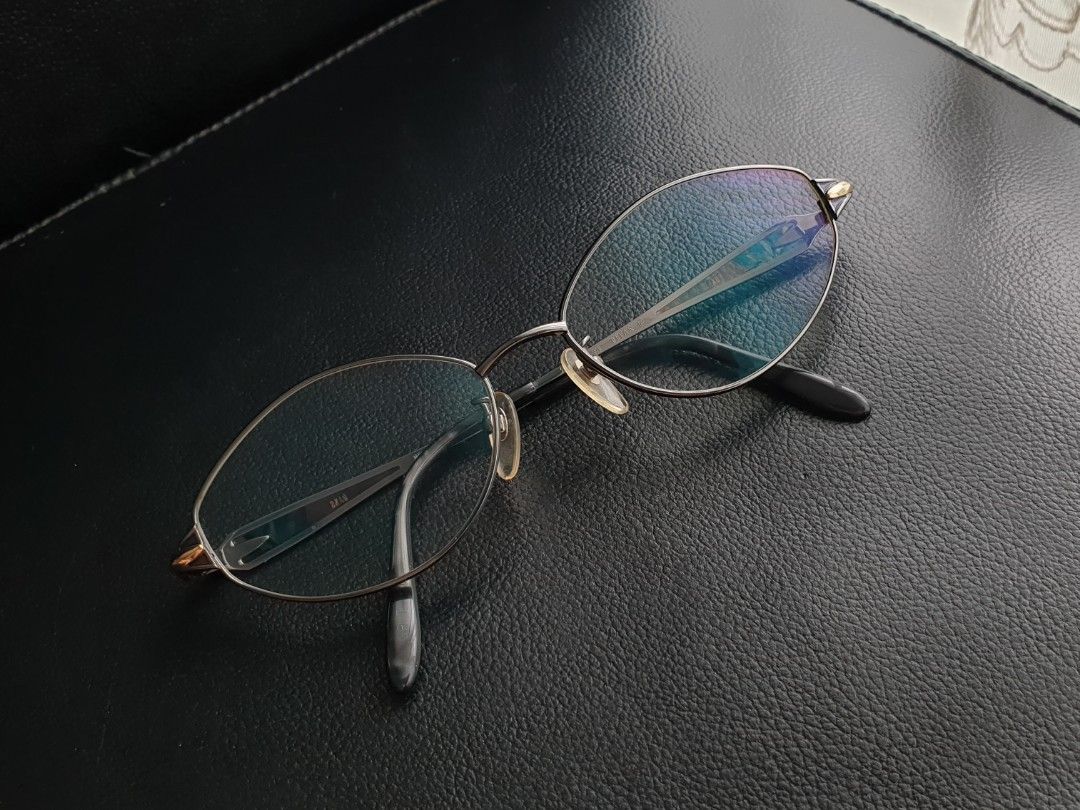 DAKS London Titanium Eyeglass Frame (Category: Sunglasses & Eyewear) located in Quezon City. Submitted by WasalakTwo (Listing ID 1394299306, Image 2). Description: Bought in Japan Authentic Durable and high quality Excellent condition Clean and presentable Lens are graded, but replaceable Open for delivery nationwide Front Width 13.5cm Front Height 3.6cm.