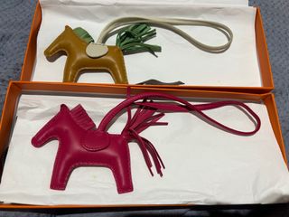 （分類：）位於 。 由 pillowszee 提交（商品編號 1394347351，圖片 1）。簡介： 。