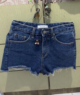 (Kategori: ) berada di . Dikirim oleh destore_01 (ID iklan 1394359241, Gambar 1). Deskripsi: .
