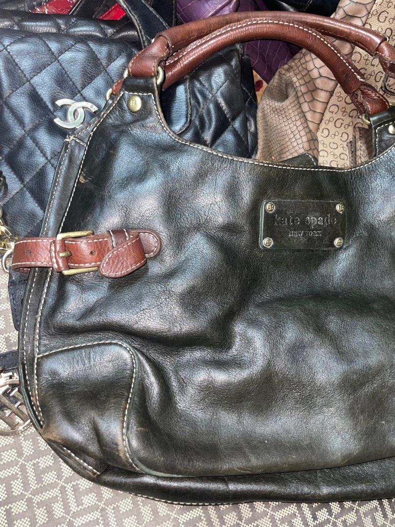 Kate spade leather kili bag medium og (Category: Luxury Bags & Wallets) located in Manila. Submitted by thriftluxury418 (Listing ID 1394336308, Image 2). Description: Authentic Meduim size Good condition Need clean Sign of usage Pre loved.