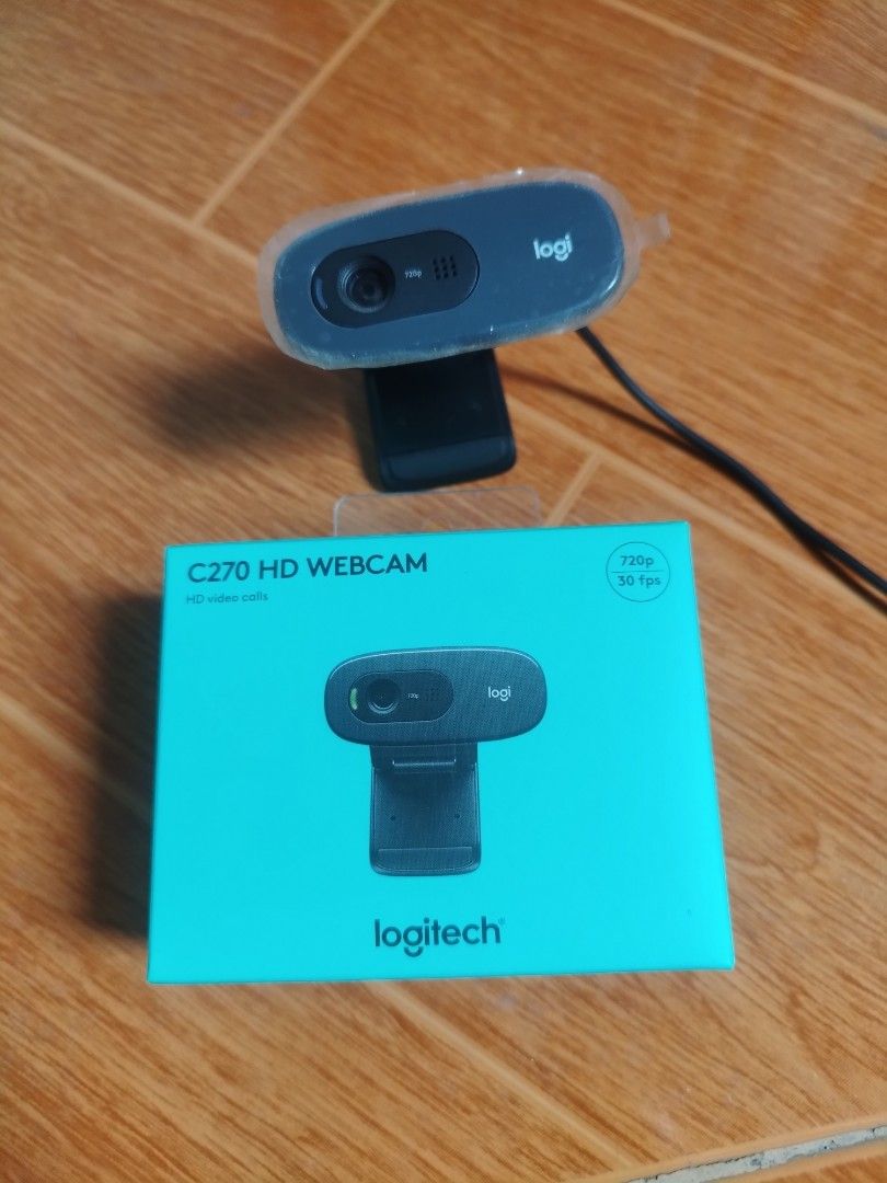 Logitech C270 HD Webcam (Category: Webcams) located in Pasig City. Submitted by pauljohan (Listing ID 1394302159, Image 1). Description: - Logitech C270 HD Webcam - 720p resolution at 30fps - Includes original box - Built-in microphone - Ideal for video calls and online meetings For detailed specs and compatibility https://www.logitech.com/en-ph/shop/p/c270-hd-webcam.