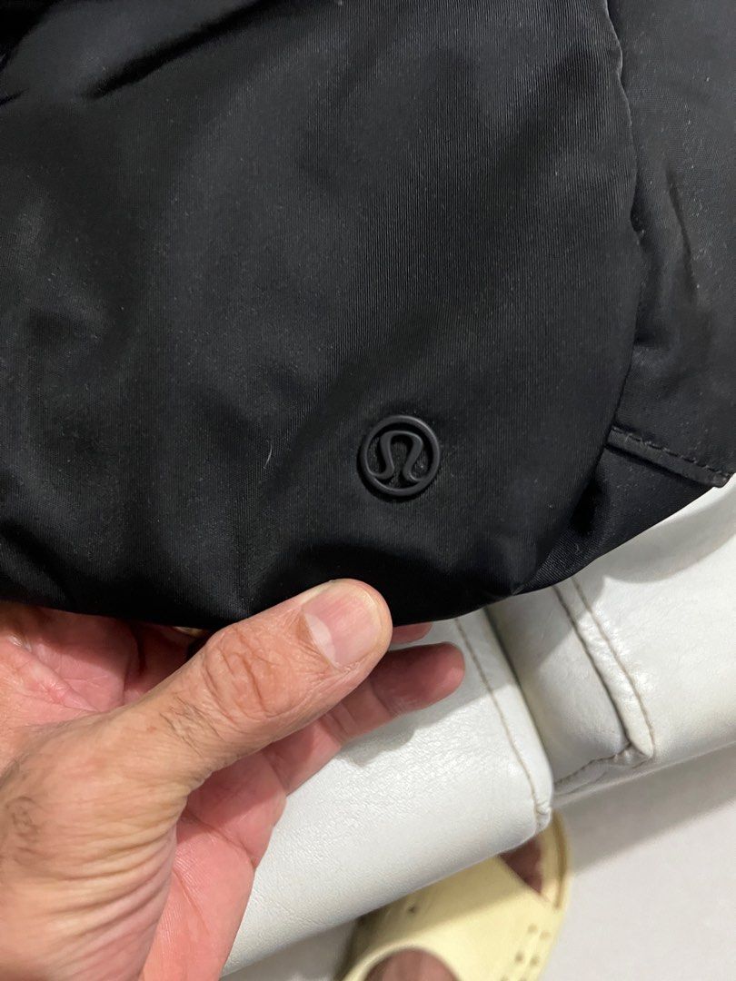 LULULEMON AUTHENTIC VERY NICE BACKPACK (Category: Backpacks) located in Santa Maria. Submitted by jeshtine (Listing ID 1394333385, Image 2). Description: .