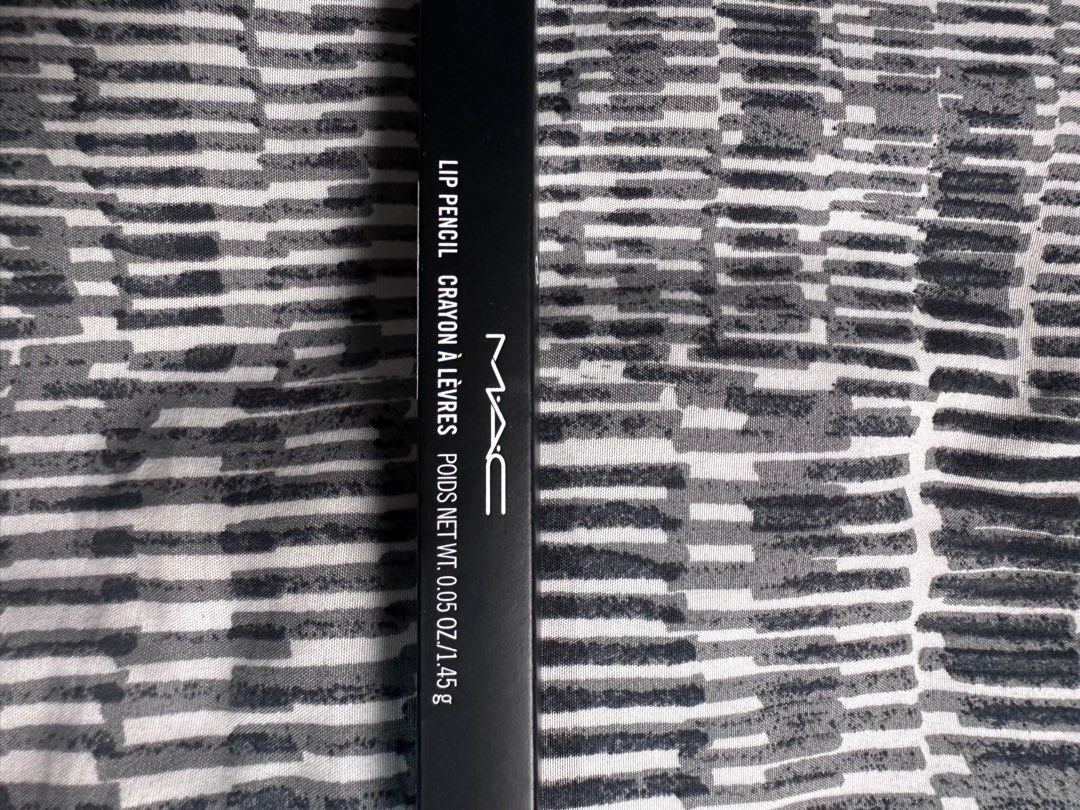 MAC Lip Pencil Liner (Category: Makeup) located in Makati City. Submitted by urbanizeme (Listing ID 1394284439, Image 3). Description: Brand: MAC Cosmetics Condition: Brand New with Box Shade: Edge to Edge SRP: Php 1,400.