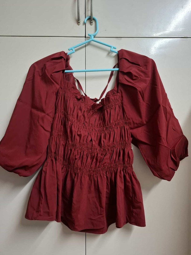 Maroon Peplum Top Plus Size (Category: Blouses) located in Manila. Submitted by declutterpony (Listing ID 1394338148, Image 1). Description: Used once lang. No brand. Thrifted online for 280 pesos. Best fit XL - 0XL (Shein sizing) RFS: 'di bagay sa 'kin lol.