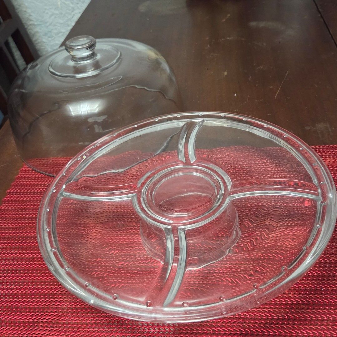Multipurpose Glass Dome Cake Server (Category: Bakeware) located in Taguig. Submitted by roma2701 (Listing ID 1394209767, Image 2). Description: Take two for 1800 No Box Glass Multi purpose No issue.