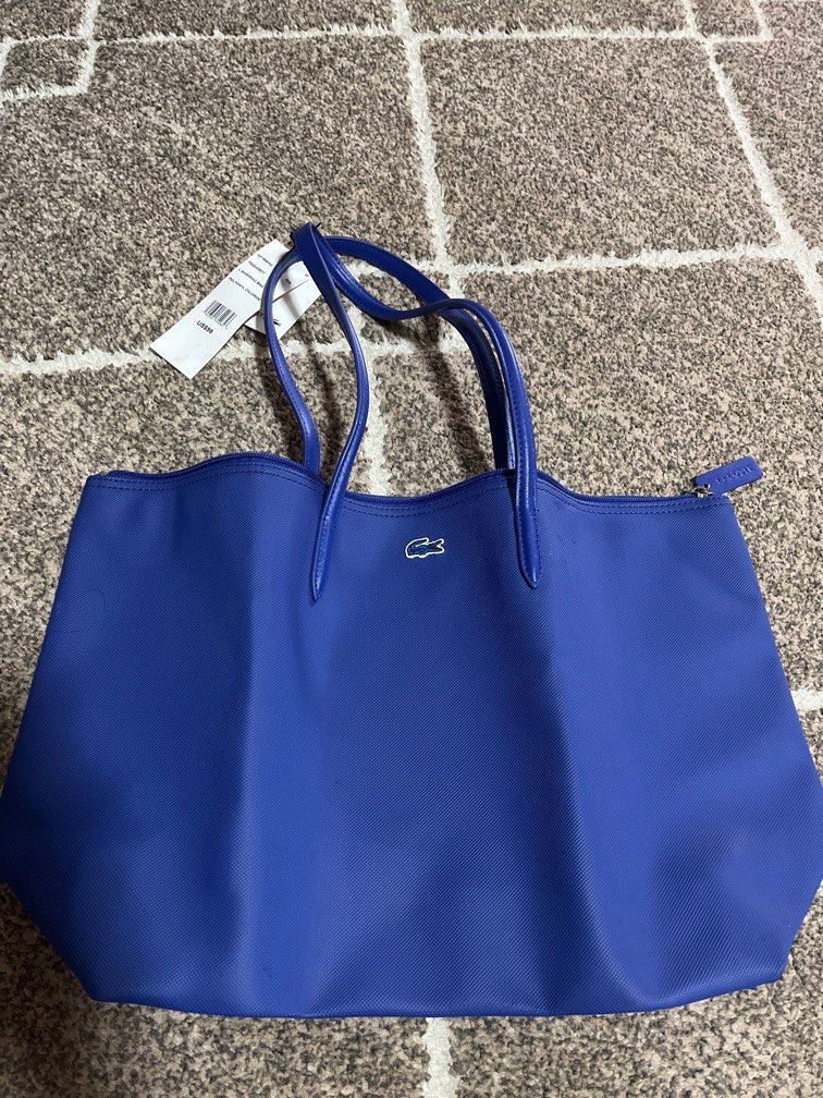 Original LACOSTE TOTE BAG (Category: Luxury Bags & Wallets) located in Manila. Submitted by ty_imported_goods (Listing ID 1394254285, Image 1). Description: Original from u.s lacoste shop Reason for selling: i have 3pc of these Selling it for just ₱5k instead of 5,600 plus tax. With lacoste paper bag G cash payment.
