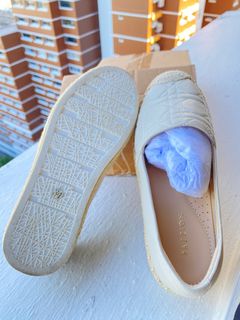(Category: ) located in . Submitted by rose30_shop.com (Listing ID 1394310680, Image 1). Description: .