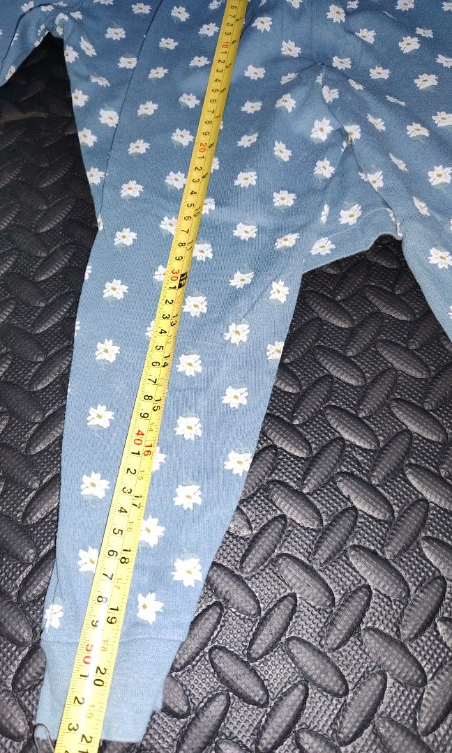 Bundle of 2 - Terno Pajama (3-4yrs old) (Category: Babies & Kids Fashion) located in Quezon City. Submitted by zs.onlinehub (Listing ID 1394282472, Image 2). Description: Terno pajama , kasya po ito sa 2 to 4yrs old dipende sa bata katawan ng bata pls see picture para sa mga sukat ☺️.