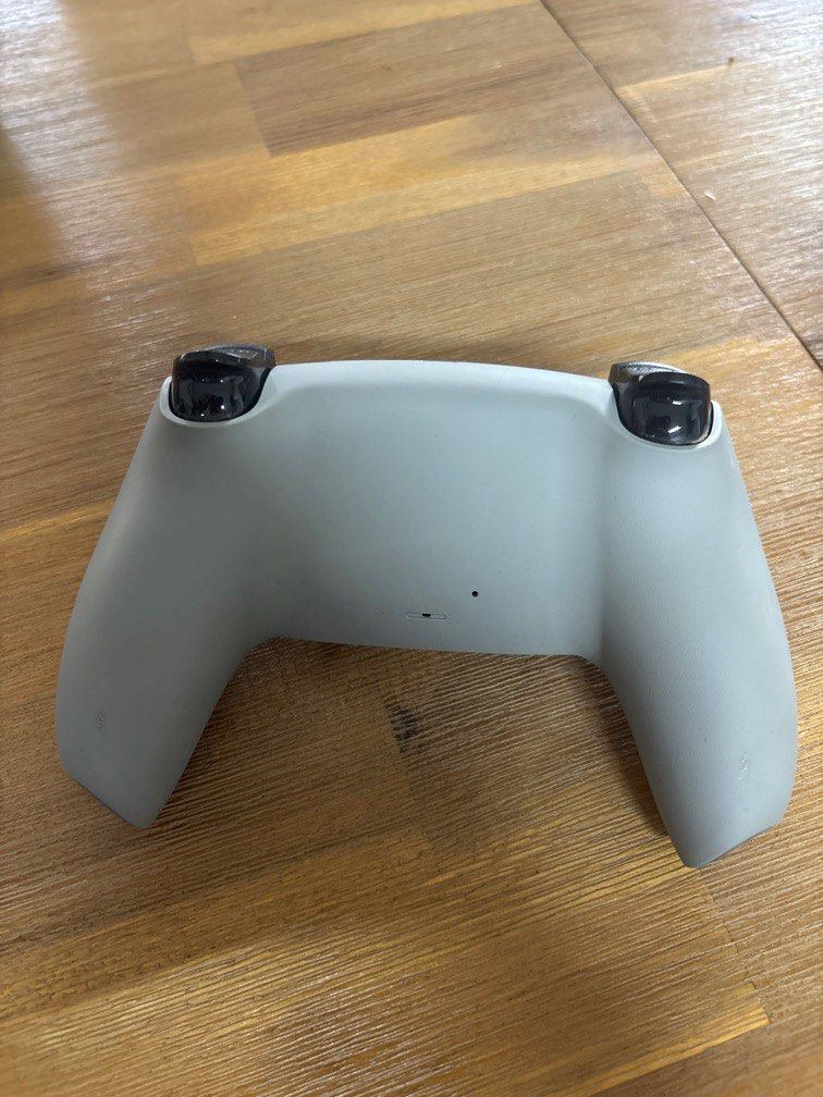 PS5 Hall Effect Controller (Category: Controllers) located in Singapore. Submitted by botbfix (Listing ID 1394302945, Image 2). Description: .