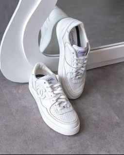 Chanel sneaker Dijual Beli 100+ Chanel sneaker online