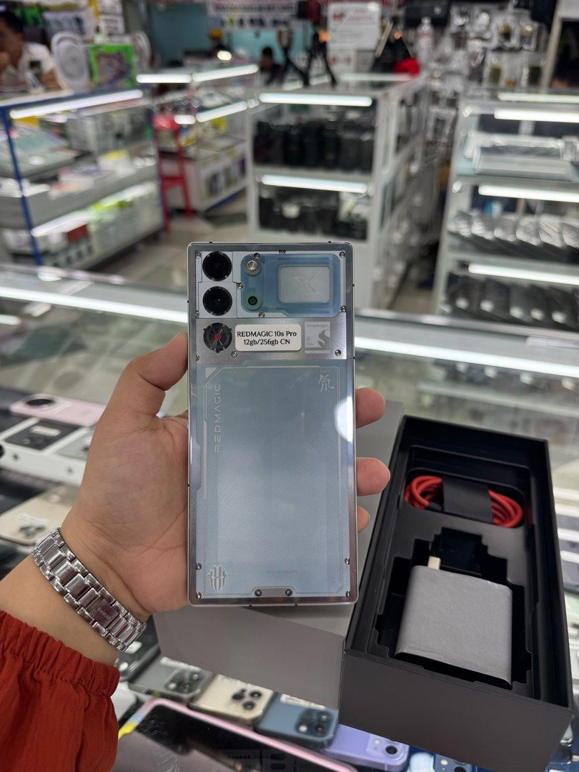 RedMagic 10s Pro 256gb CN Variant Complete FU (Category: Android Others) located in San Juan City. Submitted by javedsgadgetshop (Listing ID 1394219910, Image 1). Description: INSTALLMENT OPTIONS : SPAY LATER / GGIVES / CREDIT CARD! WE BUY AND SELL SO PWEDE MAGBINTA OR SWAP ! Quick Specs : 💵 RedMagic 10s Pro •256gb •CN Variant •Good batt health •Factory Unlock •95% Smoothness •No hidden issue | No Repaired •100% Authentic | Not Refurbished •w/ B