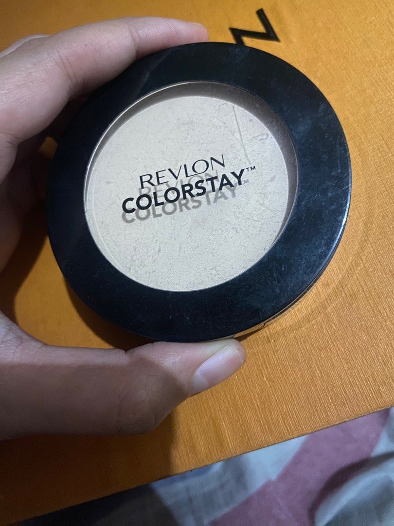 REVLON Pressed Powder (Category: Makeup) located in Quezon City. Submitted by ms.eli.ii (Listing ID 1394349903, Image 3). Description: 820 LIGHT PALE.