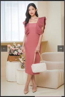 (Category: ) located in . Submitted by jollywardrobe (Listing ID 1392888989, Image 1). Description: .