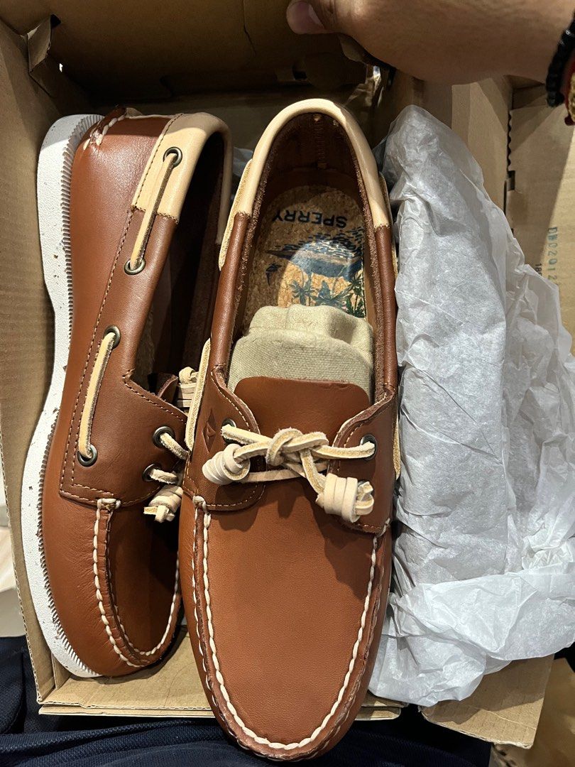 Sperry 2 eye veg retan-tan (Category: Casual Shoes) located in Quezon City. Submitted by charddaddy (Listing ID 1394307904, Image 3). Description: Sperry 2eye veg re-tantan Size 8 Brand new Srp: 6,590 Sale price: 3,250 (50% off) 📍San Juan Manila.