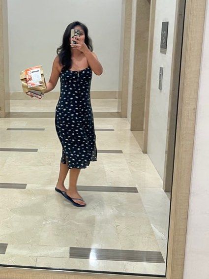 Summer Floral Midi Dress (Category: Dresses) located in Quezon City. Submitted by charmingday (Listing ID 1394100916, Image 1). Description: • Size : S (can fit up to 34” bust) • RFS: decluttering.