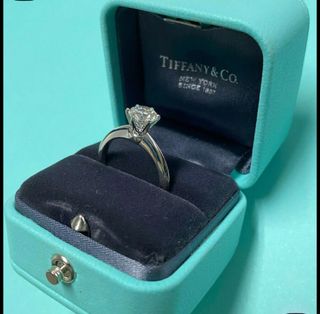 (Category: ) located in . Submitted by luxe.diamondss (Listing ID 1394379617, Image 1). Description: .