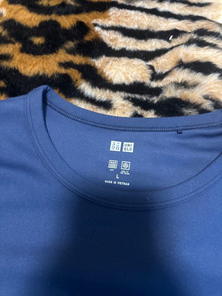 Uniqlo Airism (Category: Shirts) located in Quezon City. Submitted by risse_declutters (Listing ID 1394318375, Image 3). Description: .