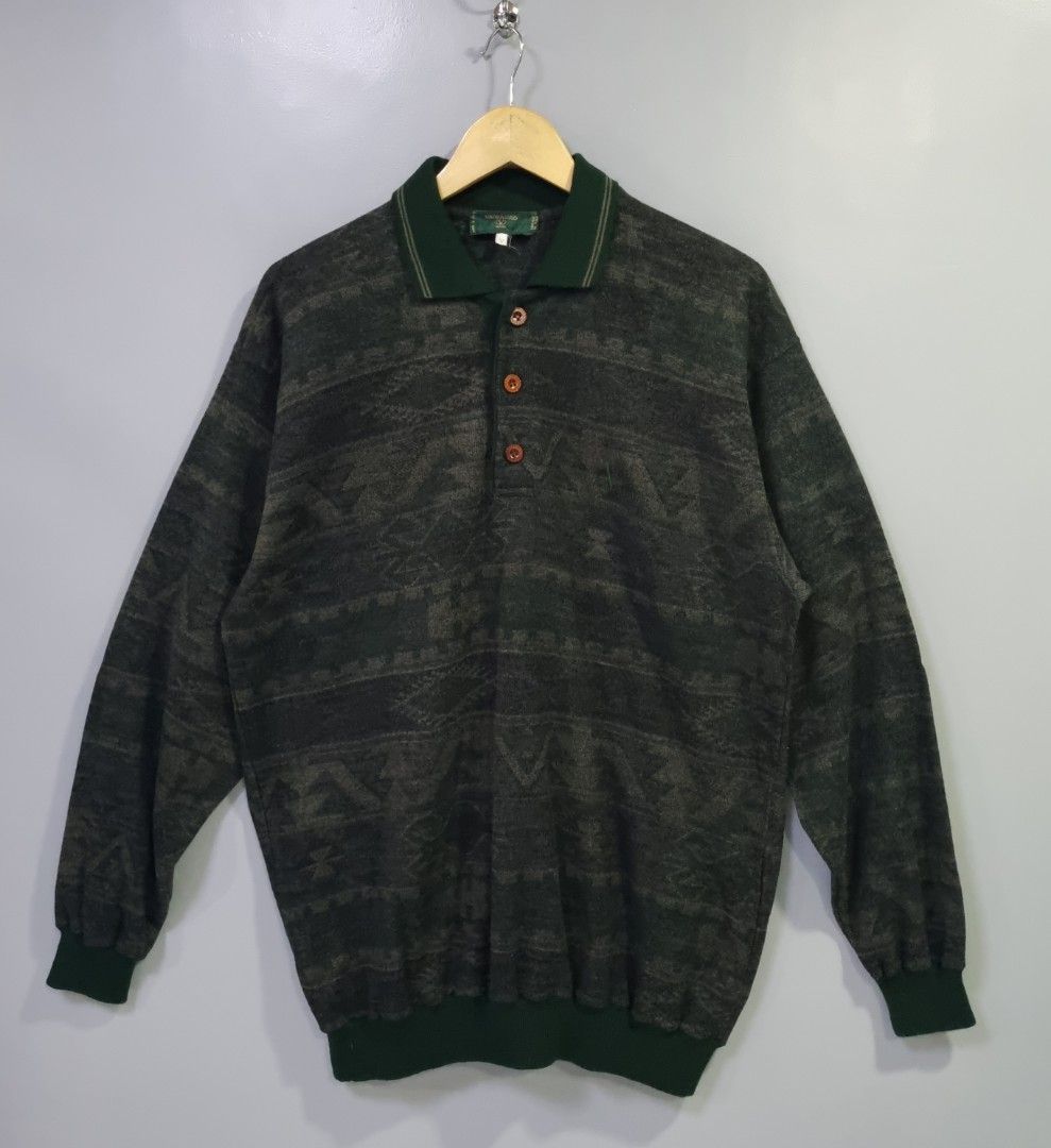 VINTAGE VALENTINO WOOL SWEATER (Category: Formal Shirts) located in Baguio. Submitted by selectioncorner93 (Listing ID 1394279090, Image 1). Description: DIMES: 23.5W 29.5L 25 SLEEVES.