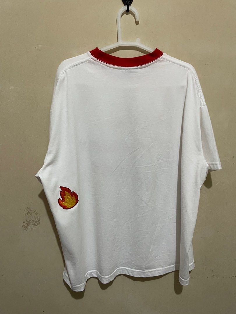 Whose Tee (Category: Activewear) located in Kota Kinabalu. Submitted by mokrs (Listing ID 1394248670, Image 2). Description: SIZE L boxy cut (P23/L26).