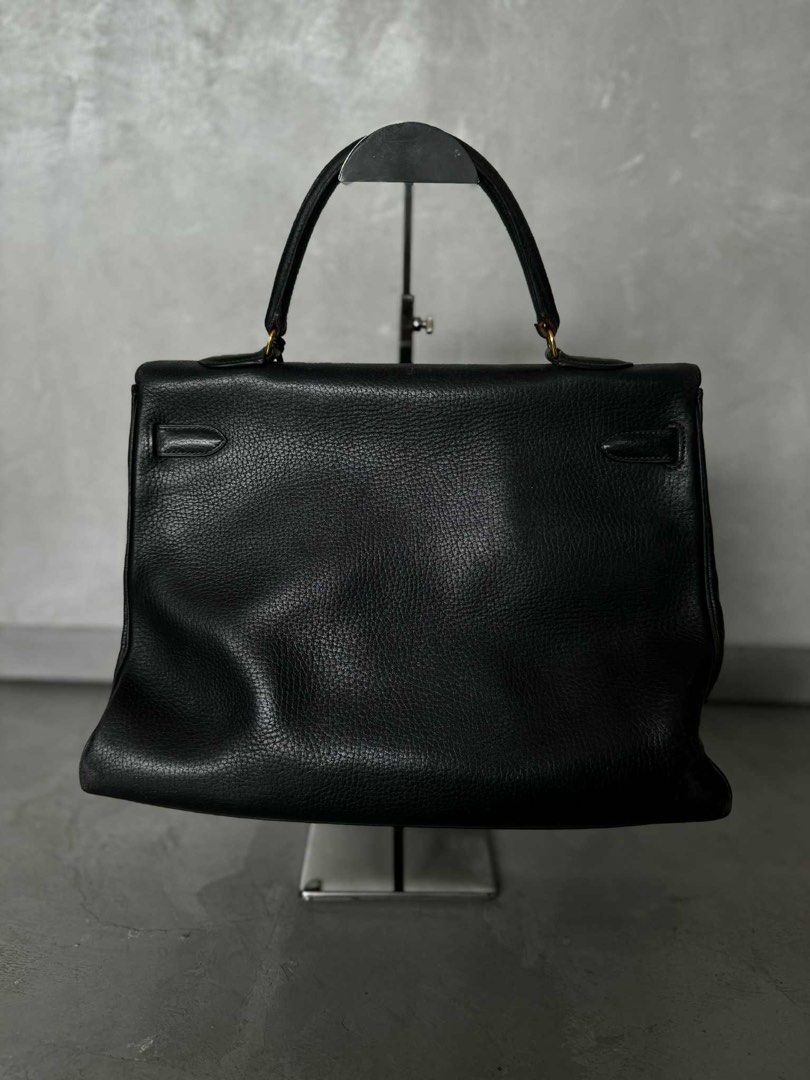 1991 Hermès Kelly 32 (Category: Luxury Bags & Wallets) located in Santa Rosa. Submitted by beyondarchives (Listing ID 1394496159, Image 2). Description: Rare finds nowadays Still in great condition.
