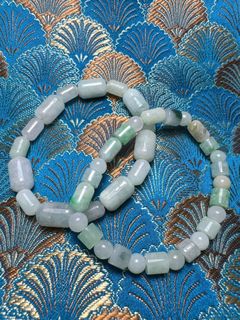 超抵！有水頭翡翠手串隨便賣25蚊2串64211550617986110